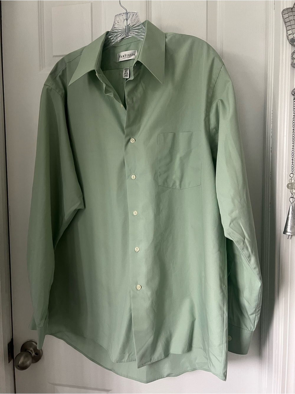 Van Heusen Men's Light Sage Green Dress Shirt Perfect condition!